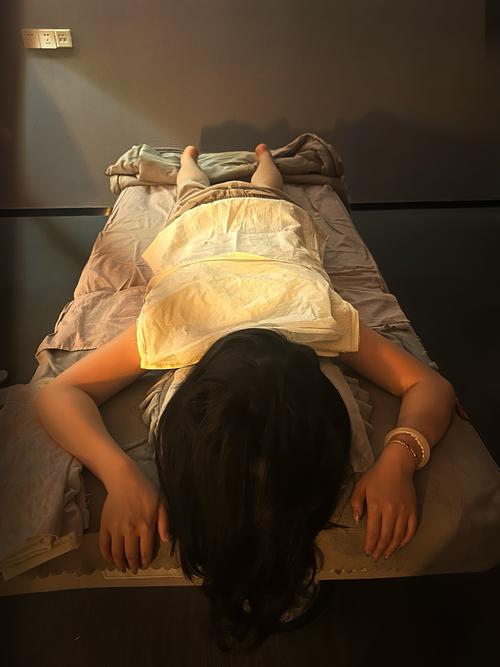 高品质私密按摩师，专业服务，舌头伸进去了也不会让你尴尬