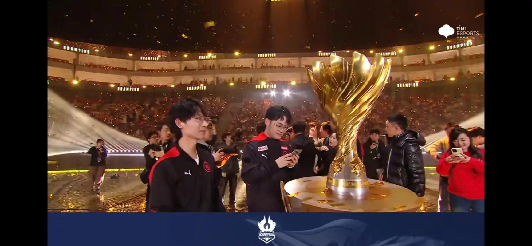 王者荣耀梦泪无缘KPL表演赛舞台，梦碎技艺须重塑，竞技荣耀看成绩展现实力辉煌