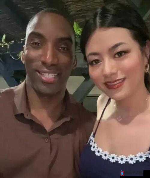 亚裔美女遭黑人巨大尺寸猛烈进入引发热议