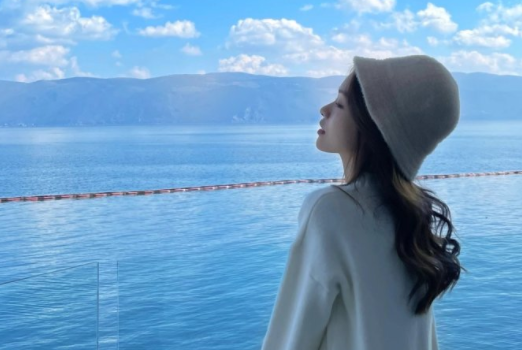 春雨直播全婐APP免费让你畅享精彩内容的激情体验