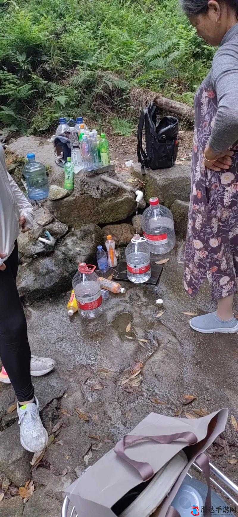 哇哦~我下水后那真是好多水呀