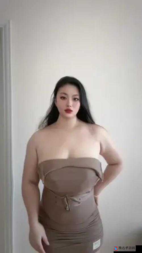 嫩白 BBwBBwBBWBBw:如脂美玉,细腻动人