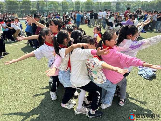 Garbage操场任务是游戏中一项充满挑战与策略的任务,需要玩家精心准备和巧妙应对。以下是一份详细的操场任务流程攻略,旨在帮助玩家顺利完成任务。