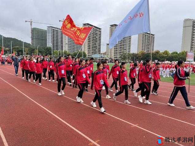 超级凌乱的校园运动会:弹窗与混乱的交织