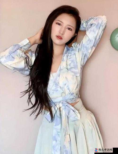 稀缺呦女:被追捧的网络红人