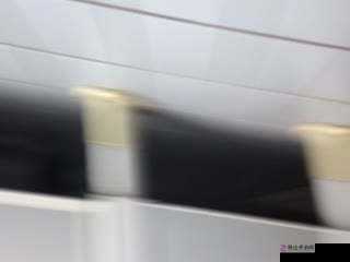 电子厂厕拍极品:窥探不为人知的隐秘角落