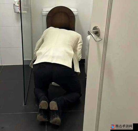 女 m 跪着趴着刑房** 91:性癖好还是虐待?