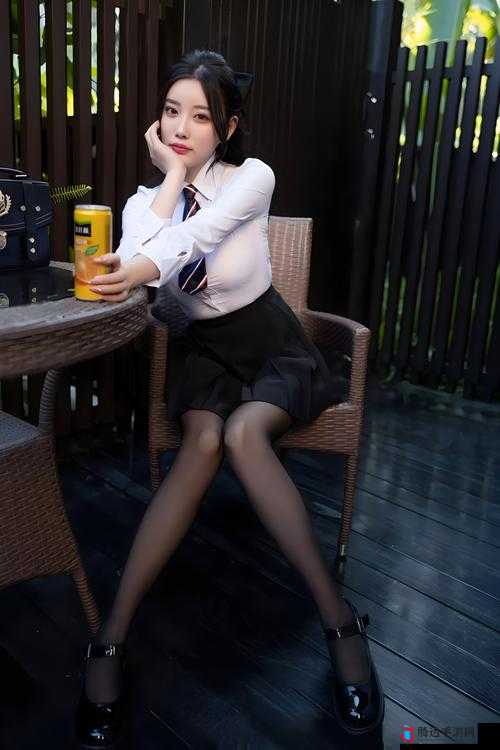 制服诱惑日日夜夜：让人心动的魅力时刻