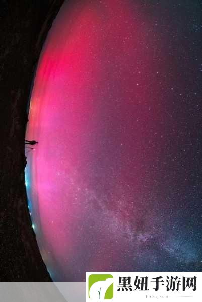 麻花星空无限mv:1. 在星空下漫步,寻找爱的光芒