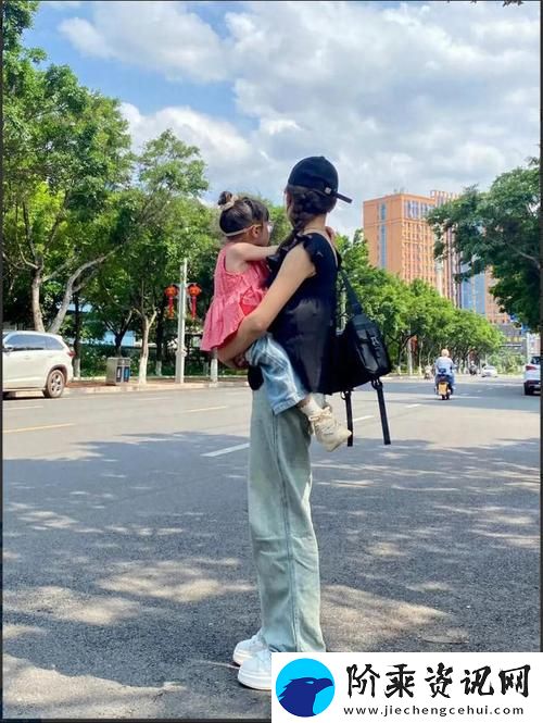 离婚女儿回家满足父亲的心理