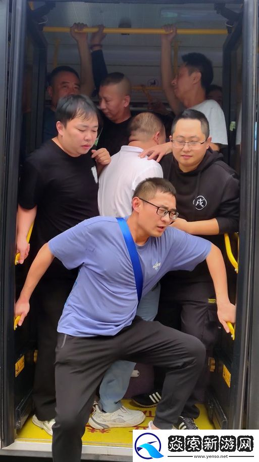 小镇公交售票员的度量艺术最新动态