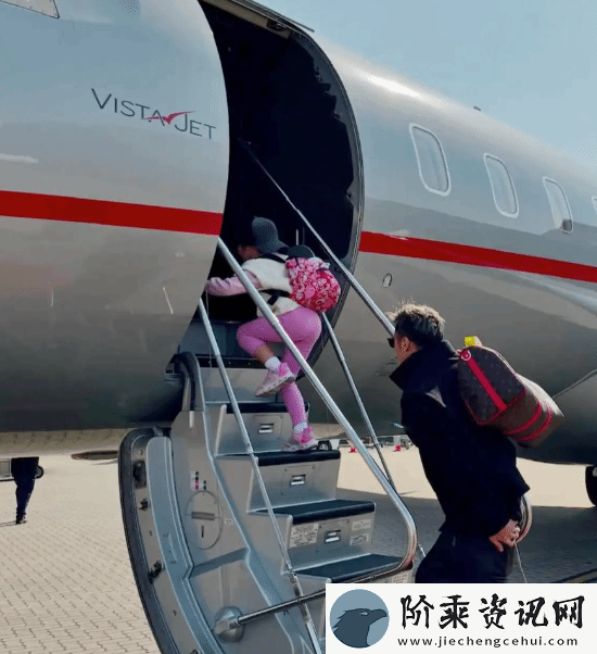 谢霆锋与两儿子最新合影