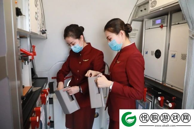 空姐职业装为什么是短裙加丝袜