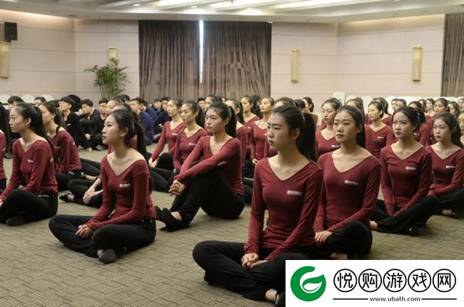 空姐职业装为什么是短裙加丝袜