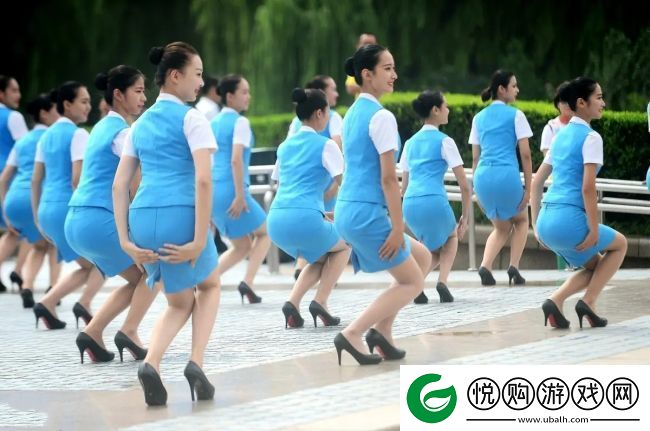 空姐职业装为什么是短裙加丝袜