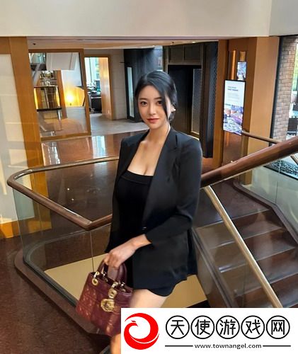巨胸**❌❌❌动漫朱：当二次元与现实碰撞，谁把青春的热血与梦幻的盛宴玩得如此疯狂！ 