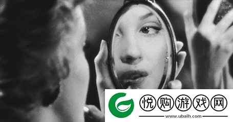 把头抬起来看镜子里的你 发现更真实的自己