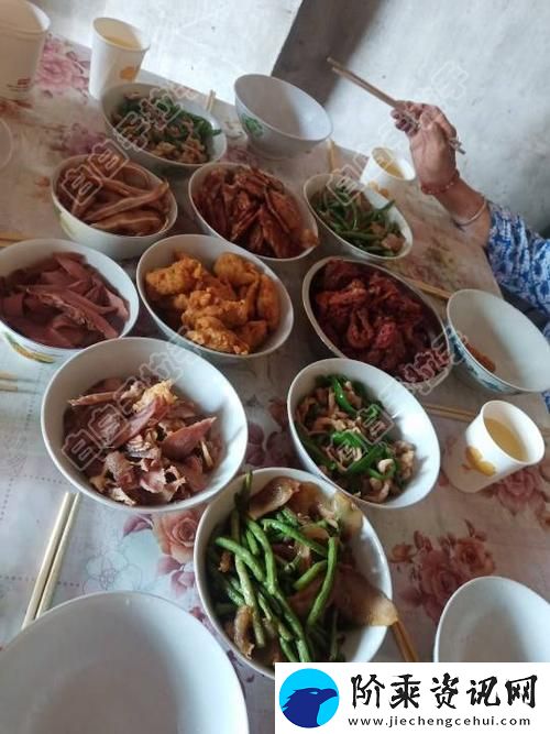 别开生面的亲戚交换大杂烩tⅹt