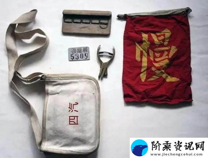 混乱小镇公交车售票员用B售票引发的连锁反应