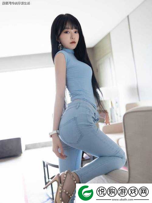 美女自扣