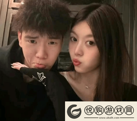 球员将女友藏行李箱带宿舍通宵补课引热议