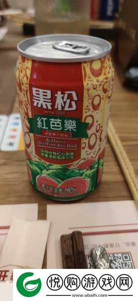 草莓丝瓜芭乐鸭脖奶茶