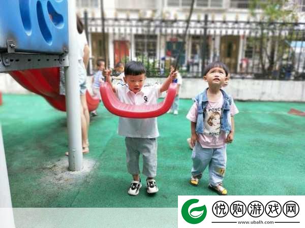 小奶娃灌溉记与普通版对比