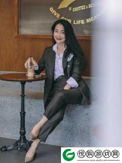 品味黑与白的纯粹